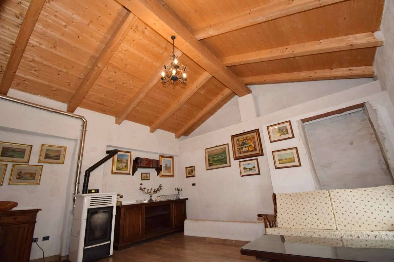 appartamento in vendita a Cavour