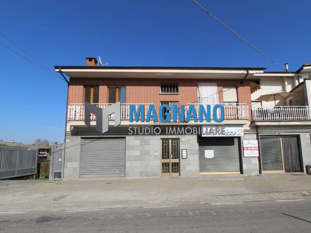 casa indipendente in vendita a Cavour