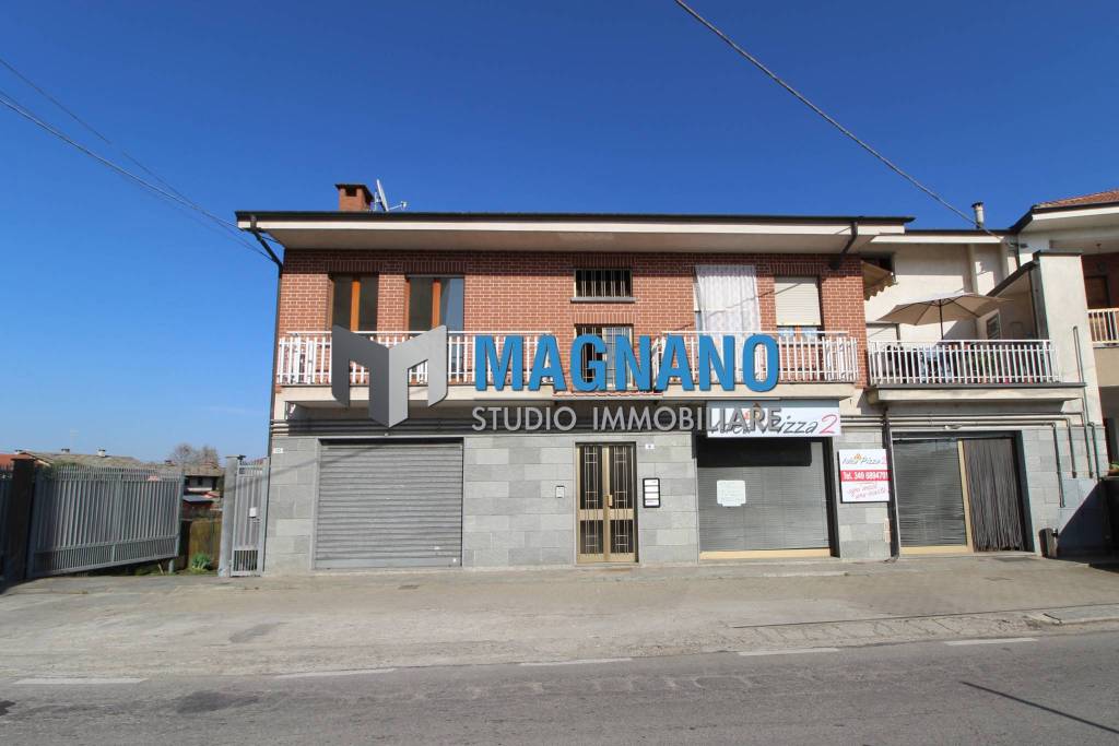 casa indipendente in vendita a Cavour