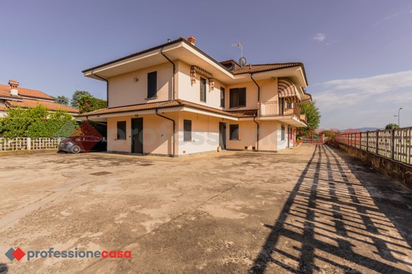 appartamento in vendita a Cavour