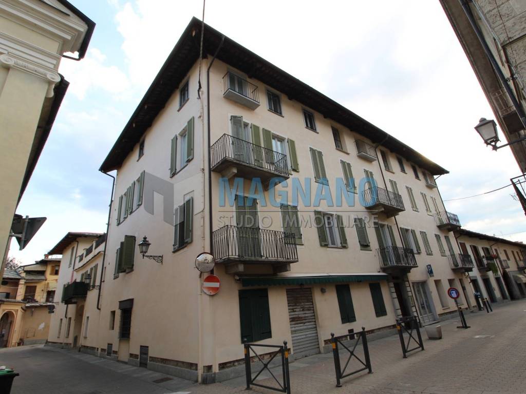 casa indipendente in vendita a Cavour