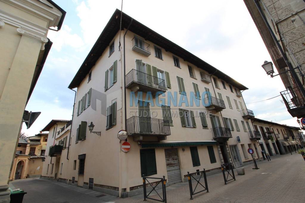 casa indipendente in vendita a Cavour