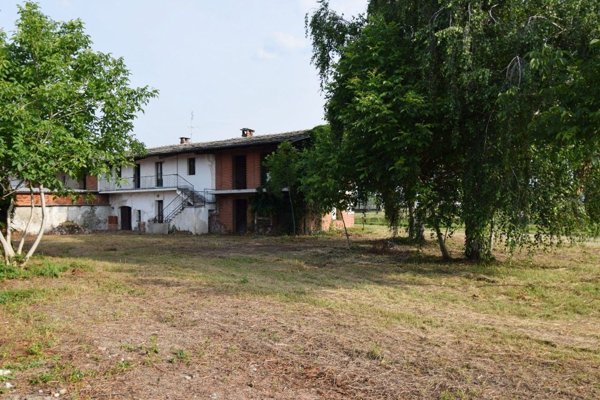 casa semindipendente in vendita a Cavour