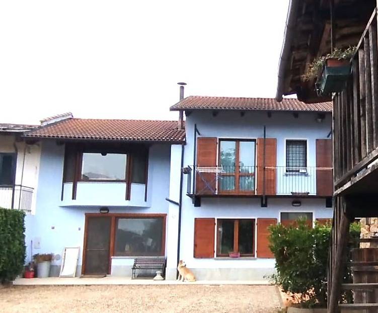 casa indipendente in vendita a Cavour