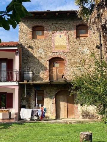 casa indipendente in vendita a Cavour