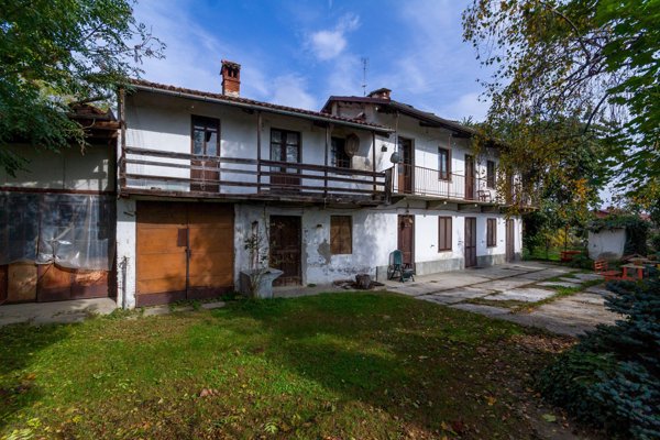 casa indipendente in vendita a Cavour