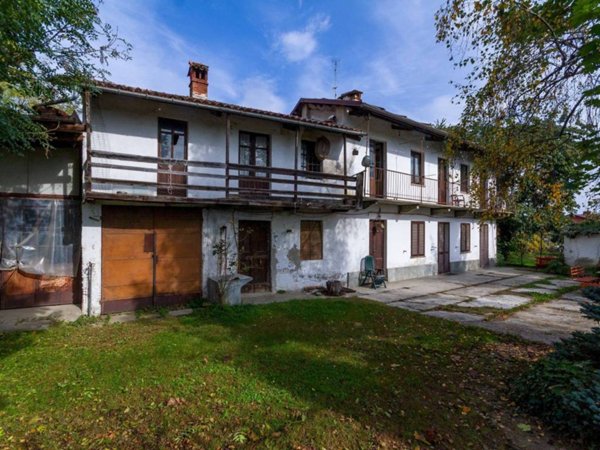 casa indipendente in vendita a Cavour