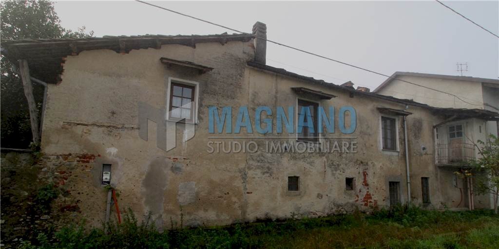 casa indipendente in vendita a Cavour