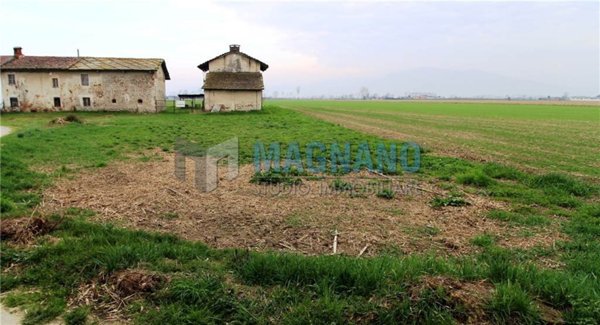 casa indipendente in vendita a Cavour