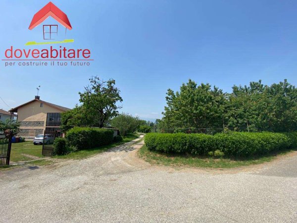 terreno agricolo in vendita a Cavour