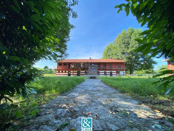 casa indipendente in vendita a Cavour