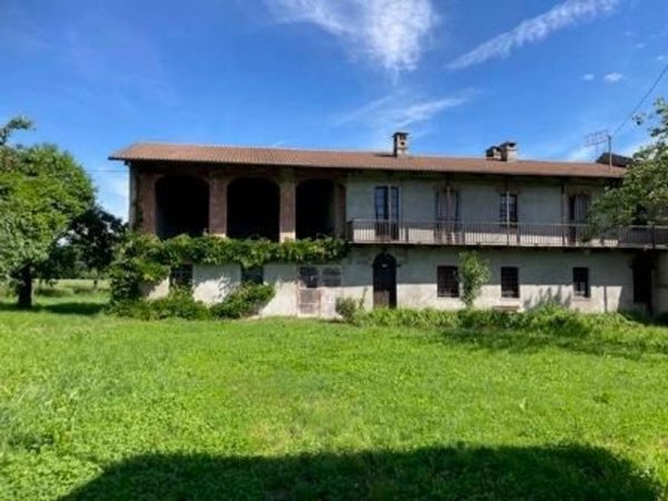 casa indipendente in vendita a Cavour
