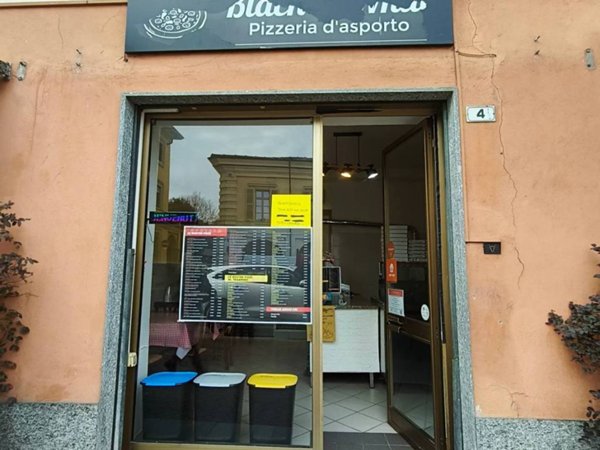 negozio in vendita a Cavour