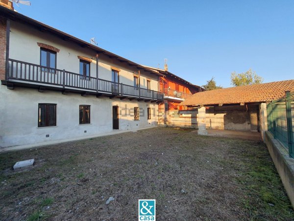 quadrivano in vendita a Cavour