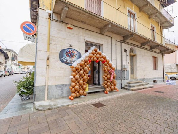 negozio in vendita a Cavour