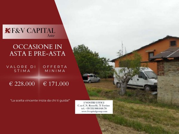 casa indipendente in vendita a Cavour