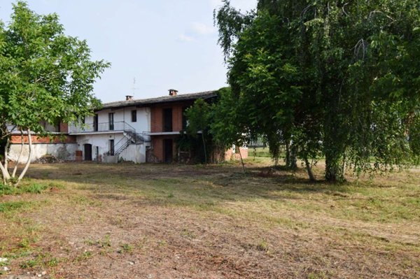 casa indipendente in vendita a Cavour