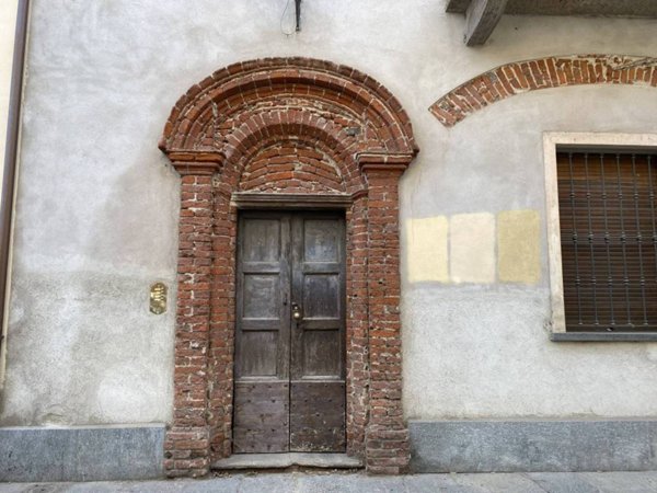 casa indipendente in vendita a Cavour