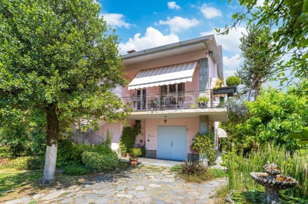 casa indipendente in vendita a Cavour