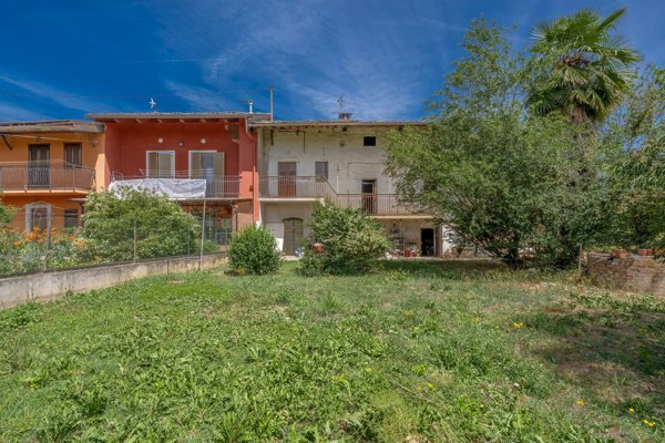 casa indipendente in vendita a Cavour