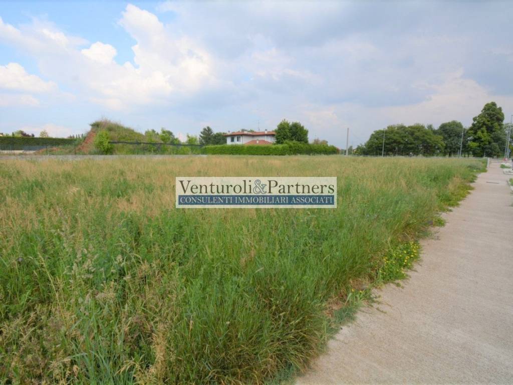 terreno edificabile in vendita a Nuvolera