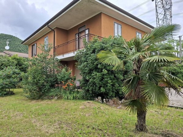 casa indipendente in vendita a Nuvolera