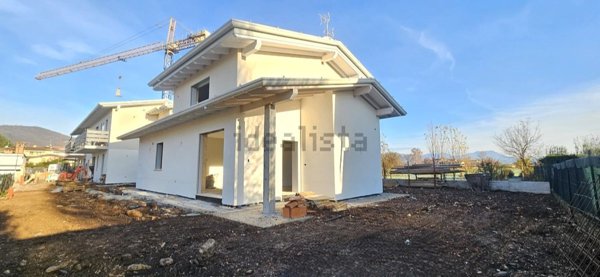 casa indipendente in vendita a Nuvolera