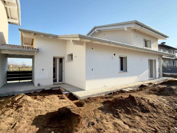 casa indipendente in vendita a Nuvolera