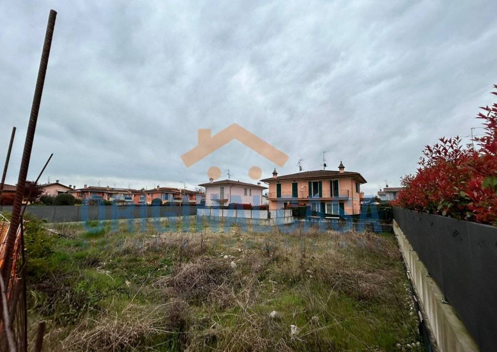 terreno edificabile in vendita a Nuvolera