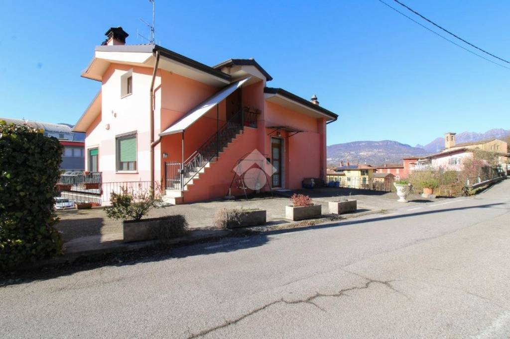 casa indipendente in vendita ad Odolo