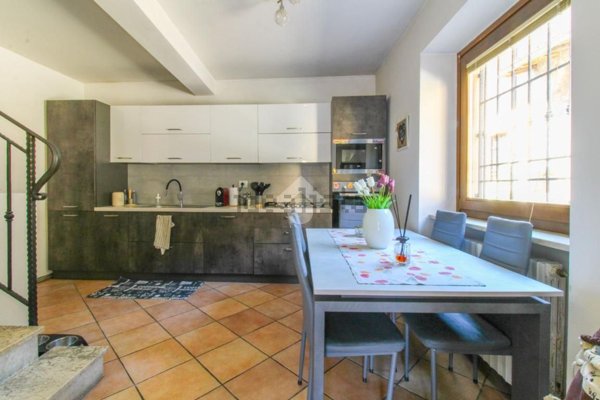 casa indipendente in vendita ad Odolo in zona Cereto