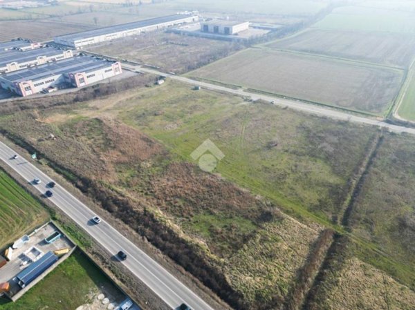terreno agricolo in vendita ad Offlaga