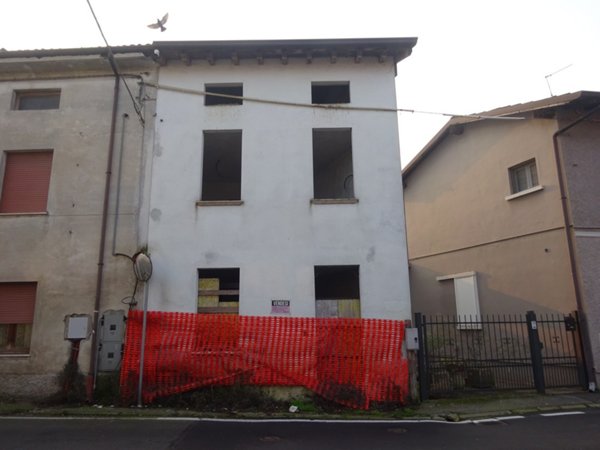 casale in vendita ad Offlaga