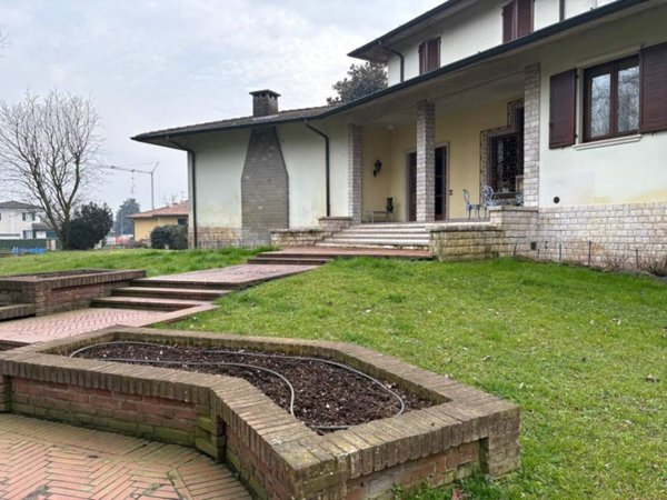 villa in vendita ad Offlaga