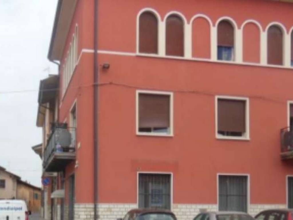 negozio in vendita ad Offlaga
