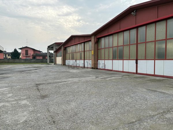 capannone in vendita ad Offlaga