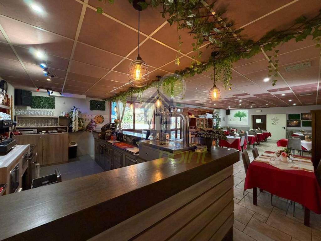 negozio in vendita ad Offlaga