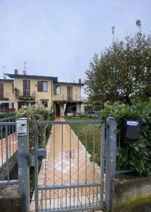 casa indipendente in vendita ad Offlaga