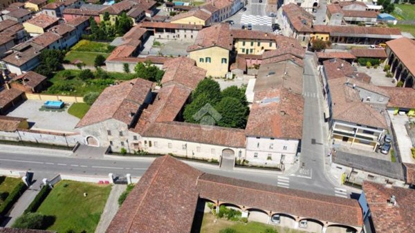 casa indipendente in vendita ad Offlaga