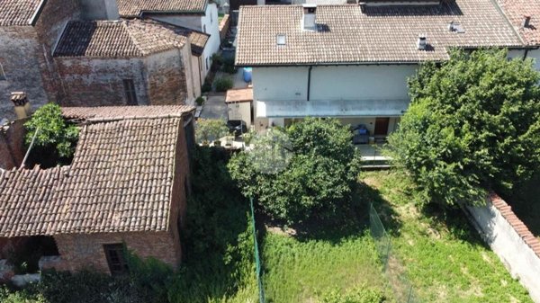 casa indipendente in vendita ad Offlaga in zona Cignano