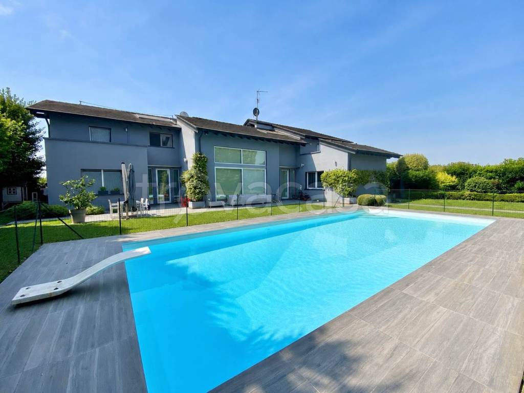 casa indipendente in vendita ad Offlaga