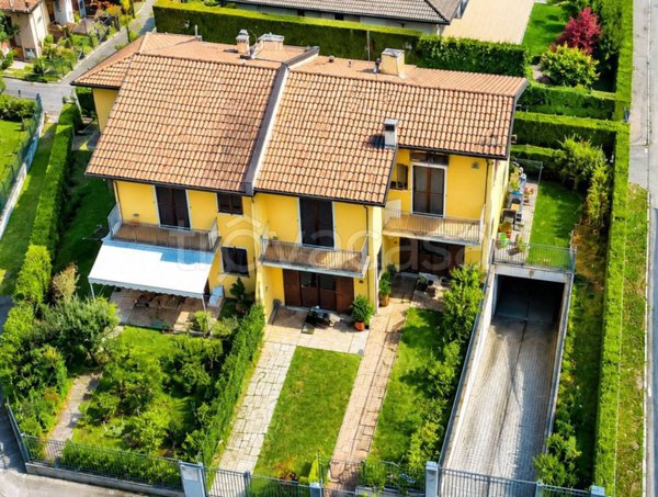 casa indipendente in vendita ad Offlaga