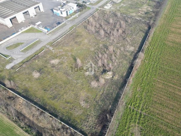 terreno in vendita ad Offlaga in zona Cignano