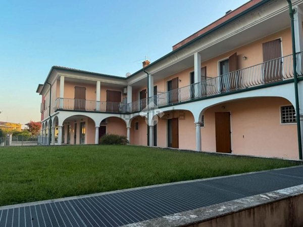 casa indipendente in vendita ad Offlaga