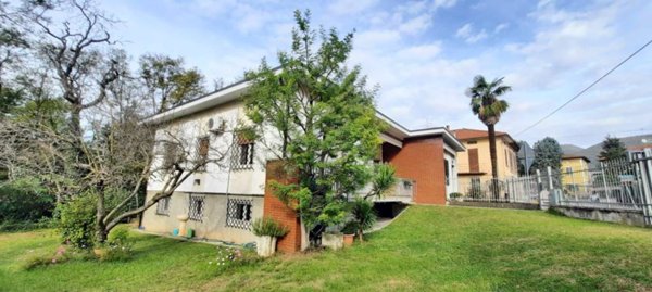 casa indipendente in vendita ad Ome