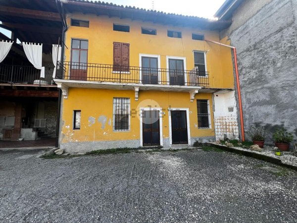 appartamento in vendita ad Ome