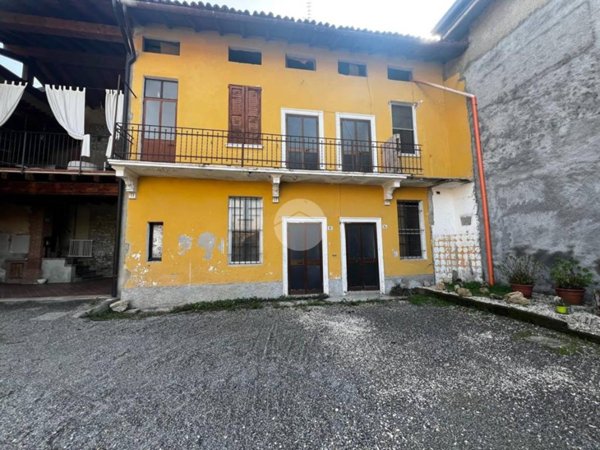 casa indipendente in vendita ad Ome