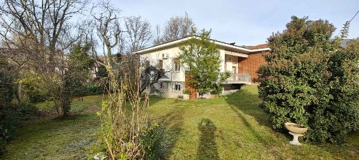 casa indipendente in vendita ad Ome