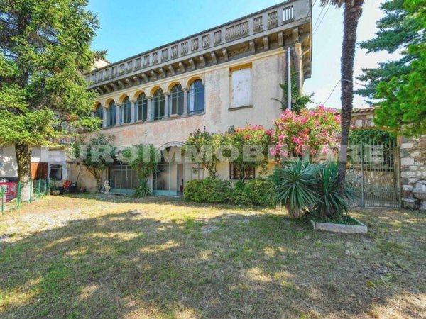 casa semindipendente in vendita ad Ome