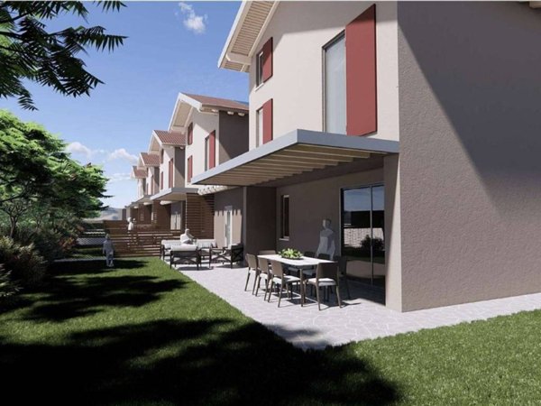 casa indipendente in vendita ad Ome